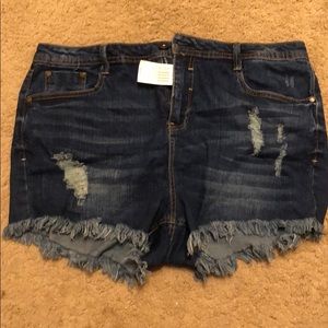Cutoff jean shorts